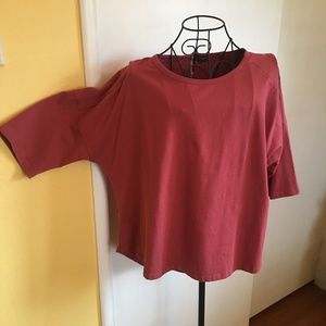 Woman's Top Rust color size 1X